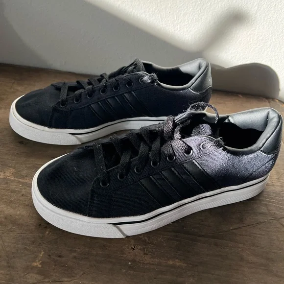 adidas gazelle silver green womens Adidas Daily 3.0 Youth Skateboarding Shoe main image 1